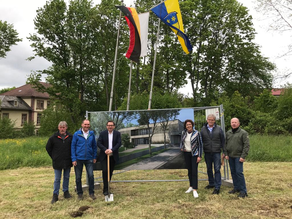 Erster Spatenstich für den neuen Kindergartenneubau – ENDLICH!